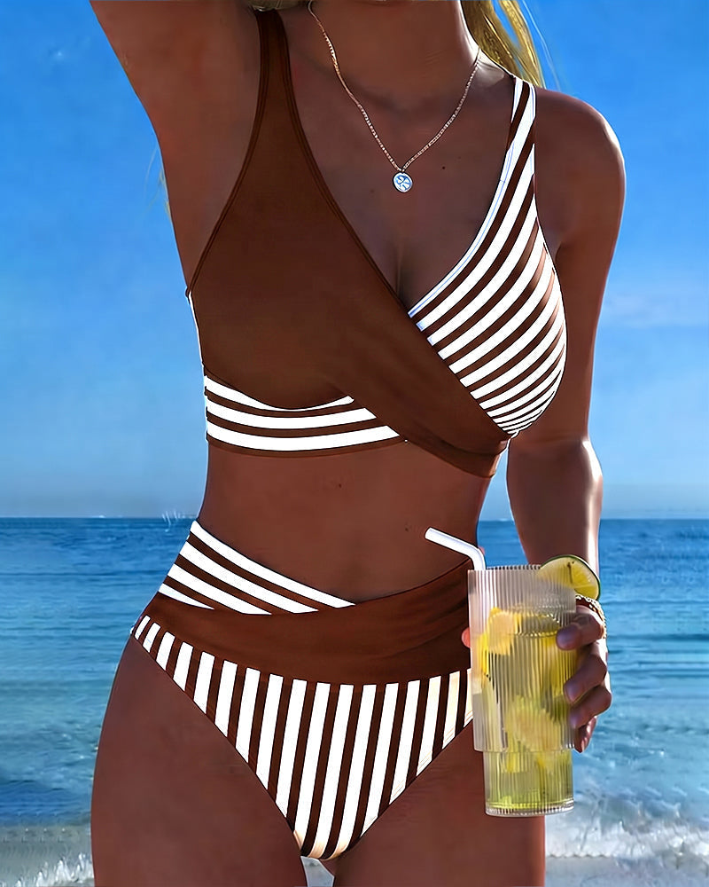 Bikini con estampado de rayas cruzado