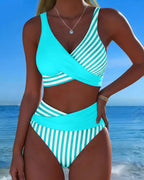 Bikini con estampado de rayas cruzado