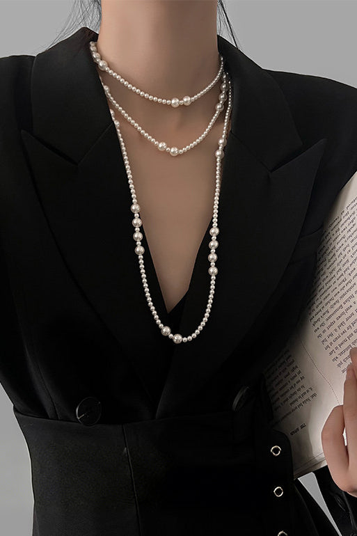 Elegant Three-Layer Pearl Necklace
