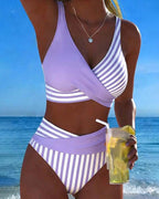 Bikini con estampado de rayas cruzado