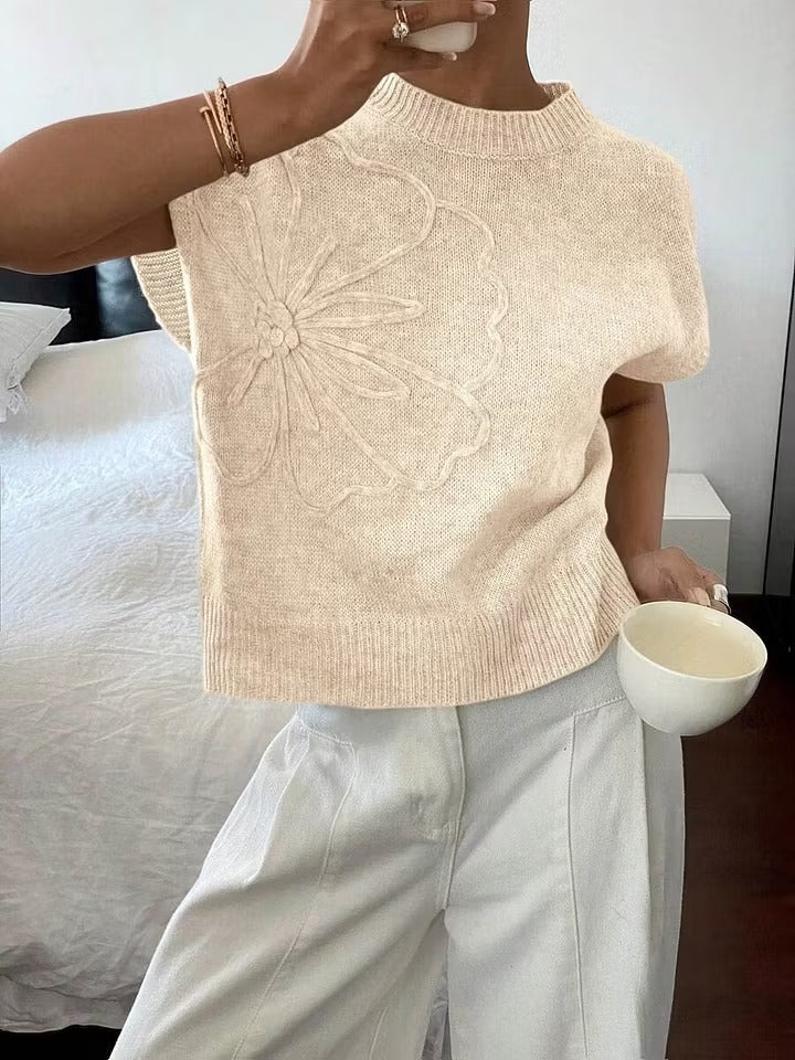 Camiseta de manga corta con diseño floral y silueta fluida